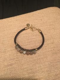 Brown leather and bead bracelet //269
